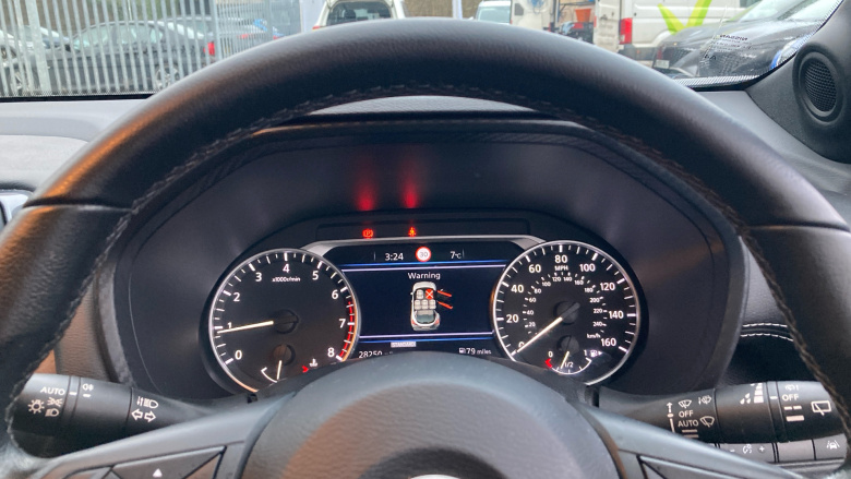 Nissan Juke 1.0 DiG-T 114 N-Connecta 5dr Petrol Hatchback